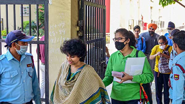 எப்படி பரவியது