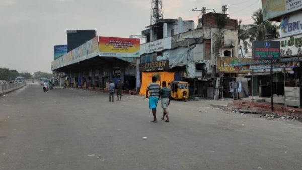 டீ கடையில் கூட்டத்துக்கு தடை