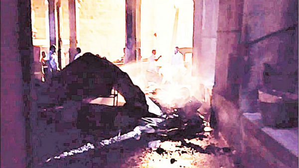 Fire broke out at Prasadam stall in Srirangam Ranganathar temple Fire broke out at Prasadam stall in Srirangam Ranganathar temple