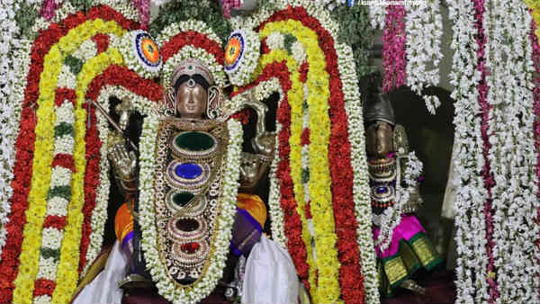 உலா வந்த மலையப்பசுவாமி