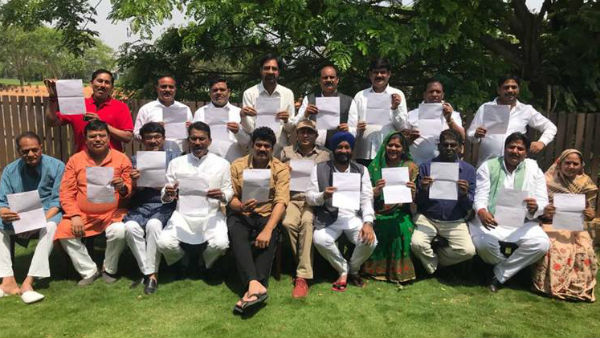 Madhya Pradesh: 19 Congress MLAs resign from post Madhya Pradesh: 19 Congress MLAs resign from post