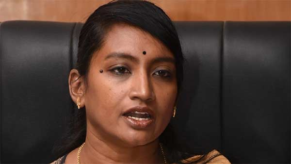 ஆவேசம்