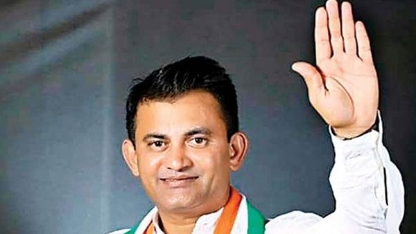 No dispute in Gujarat Cong, says Paresh Dhanani No dispute in Gujarat Cong, says Paresh Dhanani