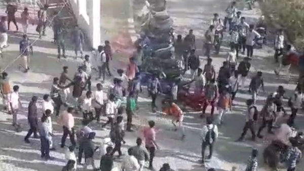 Private college students fight in Puducherry Private college students fight in Puducherry