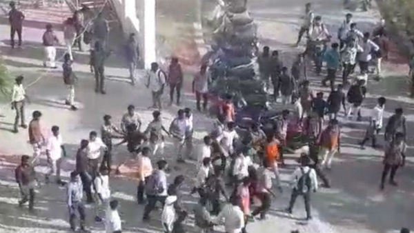 Private college students fight in Puducherry Private college students fight in Puducherry