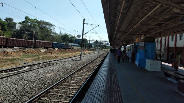 தாம்பரம் ரயில்நிலையம்