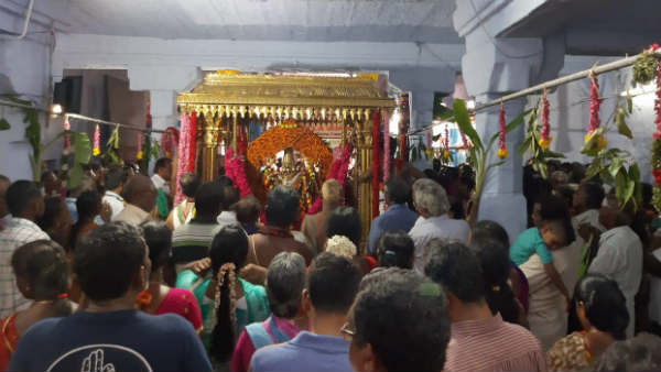 சண்முகருக்கு அபிஷேகம்
