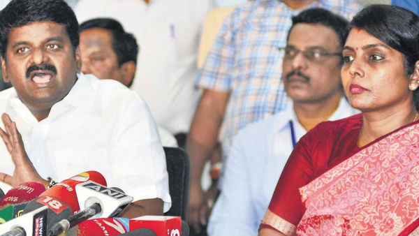 முக்கியமான பாலம் போல செயல்படுகிறார்