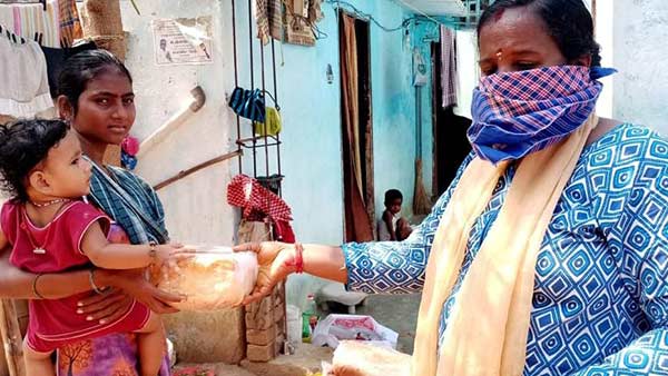 Coronavirus: INIYAUDAIYAM CHARITABLE TRUST helps poor people during lockdown Coronavirus: INIYAUDAIYAM CHARITABLE TRUST helps poor people during lockdown
