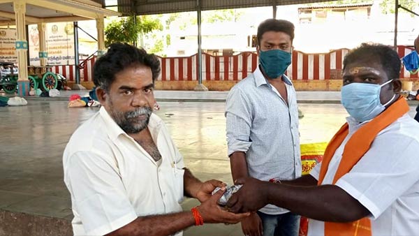 Coronavirus: Few trusts are helping people in Theni during the lockdown Coronavirus: Few trusts are helping people in Theni during the lockdown