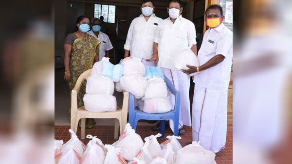 free foods distribute on trichy Suburbs amma unavagam till may 3: aiadmk free foods distribute on trichy Suburbs amma unavagam till may 3: aiadmk