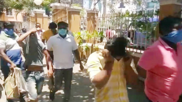 சரக்குகளை தேடி செல்லும் குடிகாரர்கள்