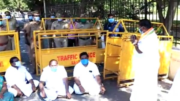 நாராயணசாமியுடன் பேச்சு