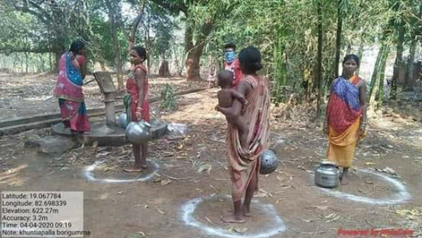 Coronavirus: Social distance images of Odisha Tribes go to viral Coronavirus: Social distance images of Odisha Tribes go to viral
