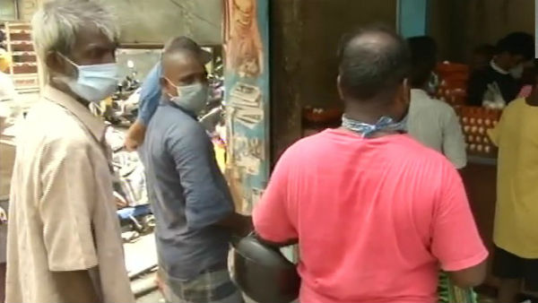 People have been throng towards provision stores in Chennai People have been throng towards provision stores in Chennai