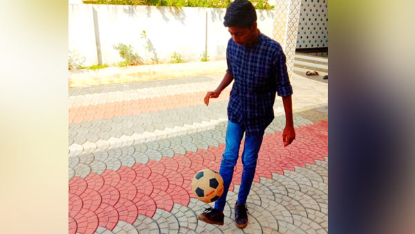 வீட்டுக்குள்ளேயே விளையாடலாமே