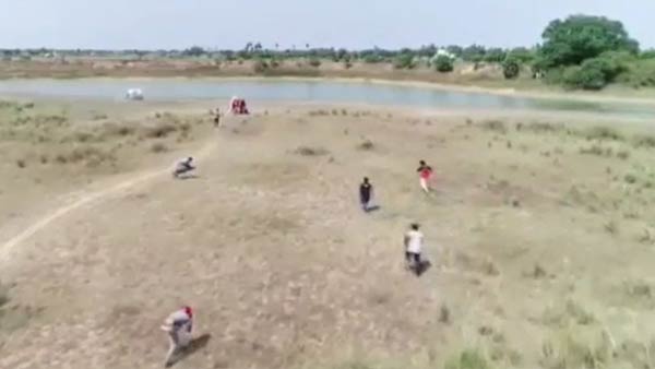 Thiruvallur district police are engaged in surveillance by drone camera Thiruvallur district police are engaged in surveillance by drone camera