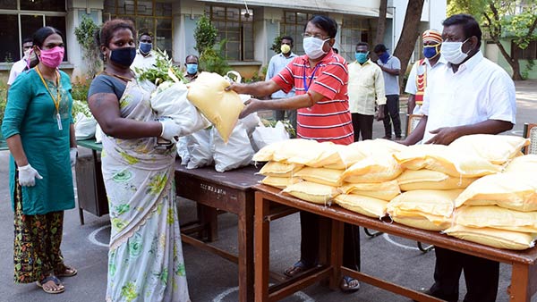 Trichy Collector helps Transgender by giving groceries Trichy Collector helps Transgender by giving groceries