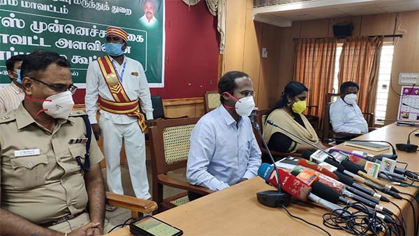 Chief Minister V.Narayanasamy launched new food scheme Chief Minister V.Narayanasamy launched new food scheme