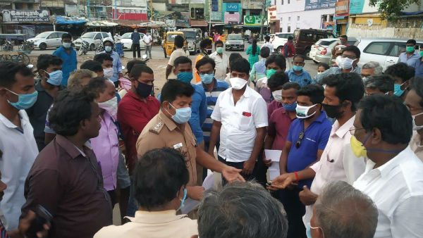 The police confiscated 50 cars operating without essential requirements at Villupuram The police confiscated 50 cars operating without essential requirements at Villupuram