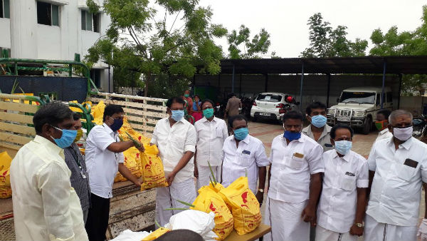 Coronavirus: Trichy AIADMK district secretary helps people Coronavirus: Trichy AIADMK district secretary helps people