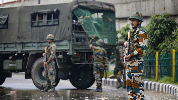 Colonel, Major among five security personnel died in encounter with terrorists in Kashmir Colonel, Major among five security personnel died in encounter with terrorists in Kashmir