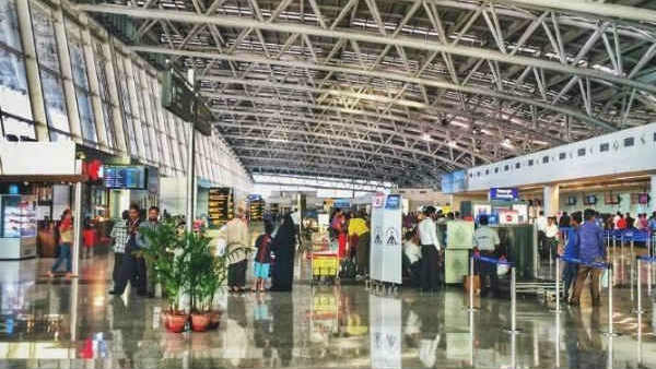 ரயில் நிலையம்