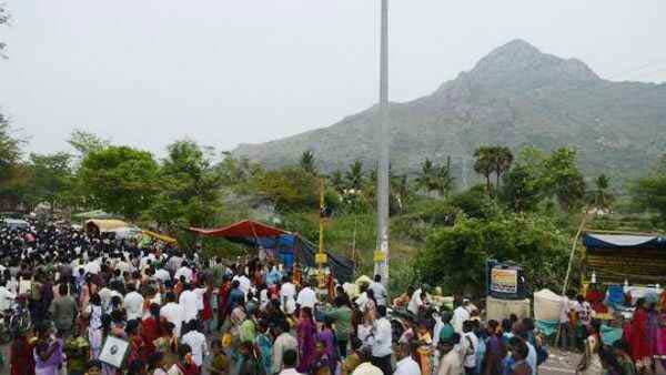 நிலாச்சோறு