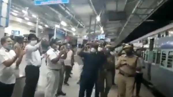 24 கோச் ரயில்