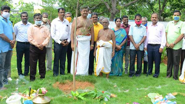 Ganapathi Pooja held for a 100 feet high national flag at the Trichy National College Ganapathi Pooja held for a 100 feet high national flag at the Trichy National College
