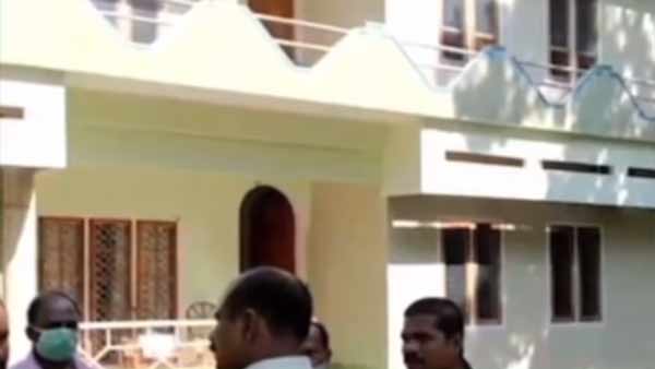 10 ஆயிரத்துக்கு பாம்பு