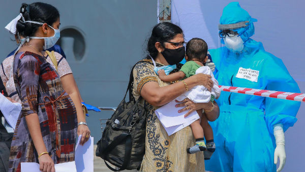 சத்தமின்றி உருவான 4 ஹாட்ஸ்பாட்.. கேரளாவில் வேகமாக அதிகரிக்கும் கேஸ்கள்..  அதிர வைக்கும் பின்னணி! 