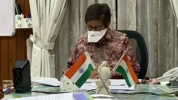 Governor Kiran bedi has urged the liquor shops in Puducherry to be auctioned Governor Kiran bedi has urged the liquor shops in Puducherry to be auctioned