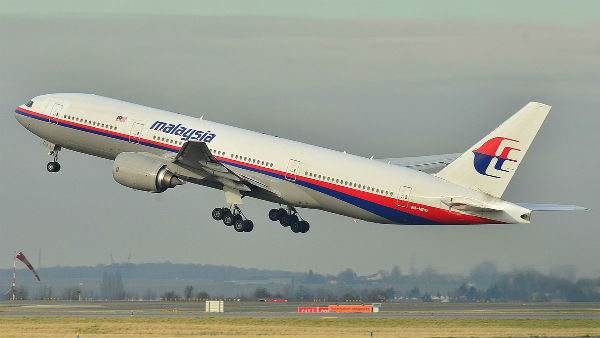 Coronavirus: Malaysia travelers those who struck in Trichy are rescued by flight Coronavirus: Malaysia travelers those who struck in Trichy are rescued by flight