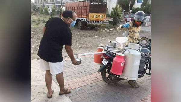 Milkmans who pour milk through the tube in mp Milkmans who pour milk through the tube in mp