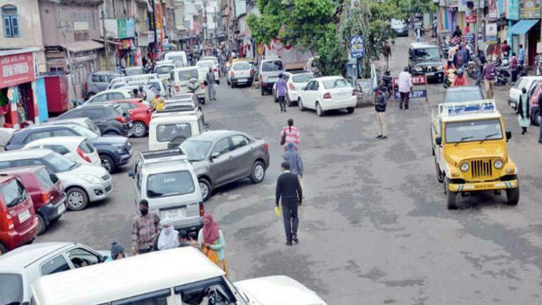 4.0 lockdown: traffic jam in ooty roads after lockdown relaxation 4.0 lockdown: traffic jam in ooty roads after lockdown relaxation