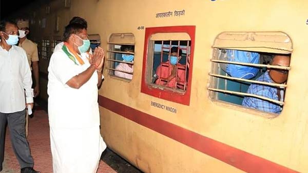 ஊருக்கு செல்ல முடியவில்லை
