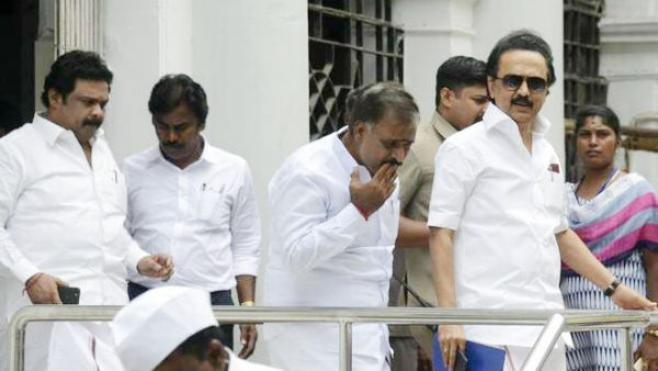 வேடிக்கையாக உள்ளது