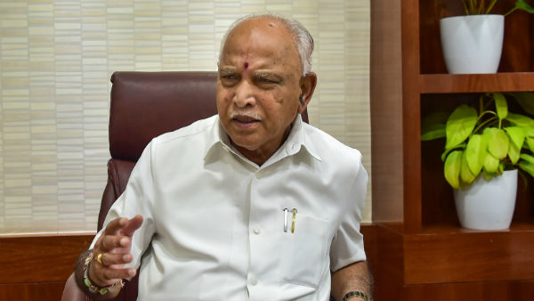 Karnataka decided not to allow entry of people from Tamil Nadu till May 31st Karnataka decided not to allow entry of people from Tamil Nadu till May 31st