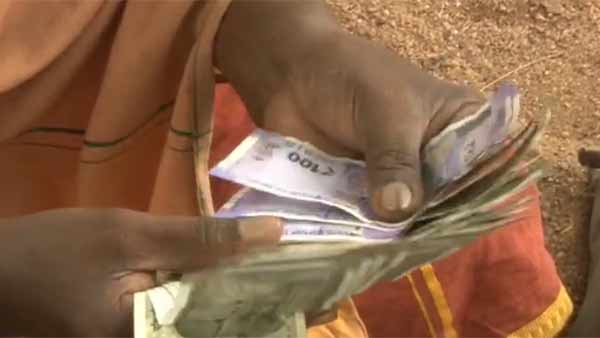 Alms seeker donates 4th Time Rs 10,000 to Govt fund Alms seeker donates 4th Time Rs 10,000 to Govt fund