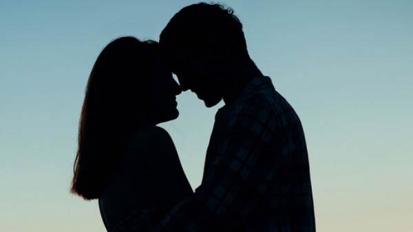 pornographic pictures: chennai police search love fraud pornographic pictures: chennai police search love fraud