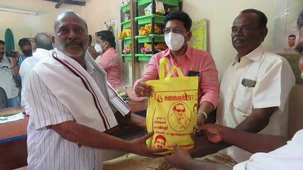 DMK MLA Saravanan helps DMK volunteer family who runs barber shop DMK MLA Saravanan helps DMK volunteer family who runs barber shop