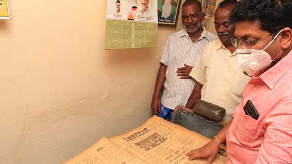 DMK MLA Saravanan helps DMK volunteer family who runs barber shop DMK MLA Saravanan helps DMK volunteer family who runs barber shop