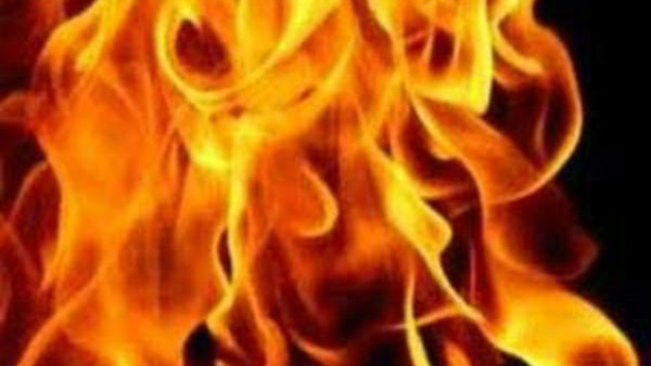 Man burns his wife in Tirupatthur Man burns his wife in Tirupatthur