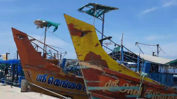 Fishermen in Puducherry did not go to sea for fishing Fishermen in Puducherry did not go to sea for fishing