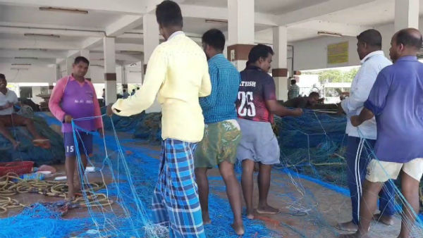 Fishermen in Puducherry did not go to sea for fishing Fishermen in Puducherry did not go to sea for fishing