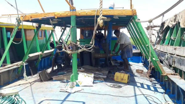 Fishermen in Puducherry did not go to sea for fishing Fishermen in Puducherry did not go to sea for fishing