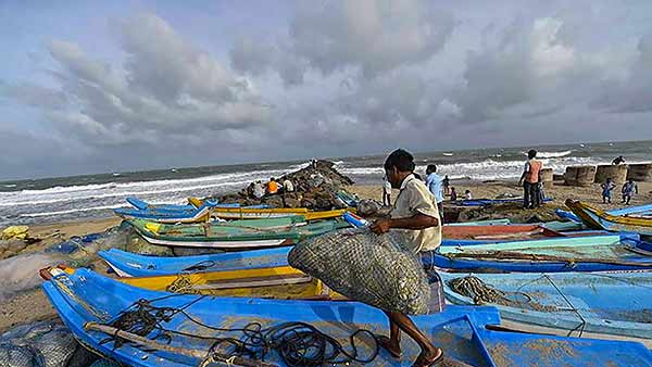 கடலுக்கு போக வேண்டாம்