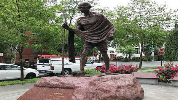 Mahatma Gandhis statue outside Indian embassy vandalised in Washington DC, US, probe underway Mahatma Gandhis statue outside Indian embassy vandalised in Washington DC, US, probe underway