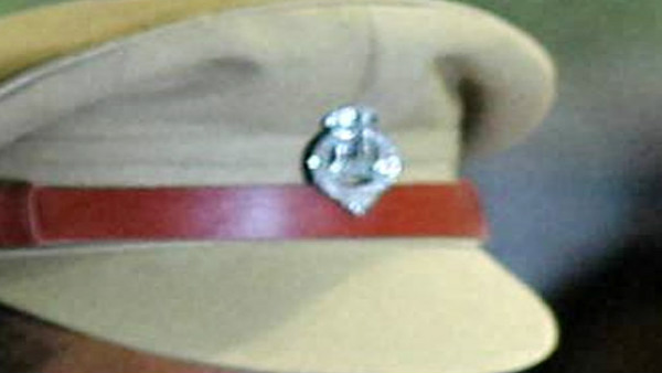 போலீஸார்
